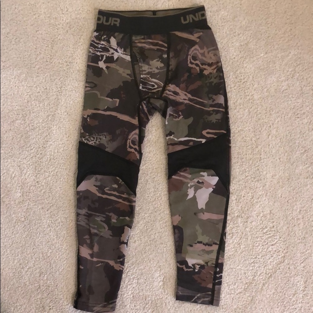 Under armour cold gear compression pants. Small